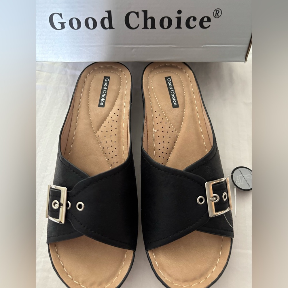 Good Choice  new Black and Tan slide sandals with metallic Buckle